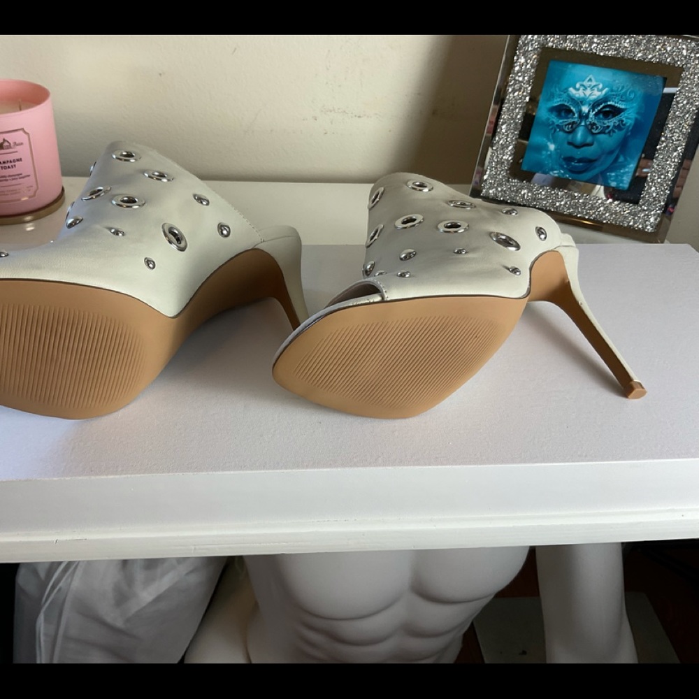 Steve Madan heels. BLACK FRIDAY DEALS CHECK OUT MY CLOSET - Picture 6 of 10